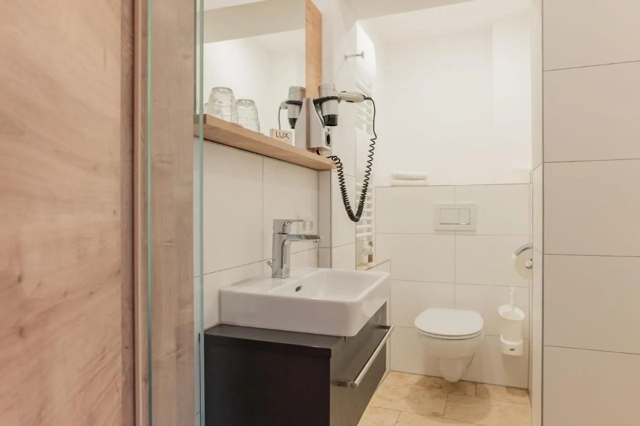 Gasthof Krone Kinding Hotel