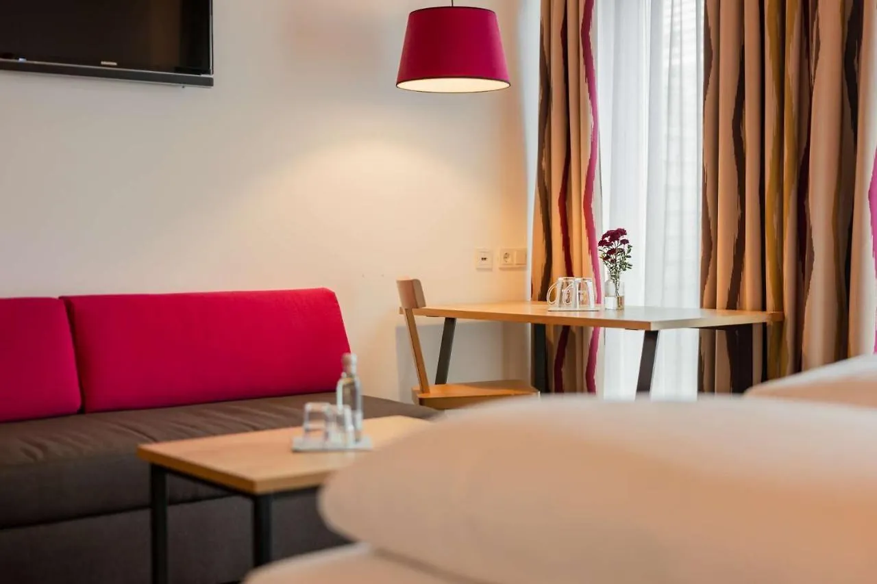 *** Hotel Gasthof Krone Kinding Germany